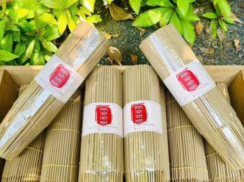 HƯƠNG CÂY TRẦM HƯƠNG PHỔ THÔNG ( TĂM NGẮN 29CM)